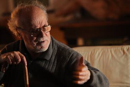 Carlos García González realizó el mascarón de proa en los talleres de Puerto Nuevo, en el mismo lugar donde que desembarcó como inmigrante en 1943