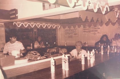 Carlos hacía temporada en Villa Gesell y luego regresaba a Buenos Aires