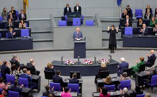 Carlos III durante su discurso en el Bundestag alemán, en Berlín