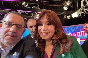 Cristina Kirchner desbloqueó a Carlos Maslatón en Twitter: ironías y memes