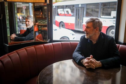 Carlos Mata: "El paso del tiempo no me importa porque siempre he conservado mi parte infantil y no voy a dejar morir a ese niño jamás"