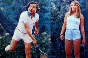 Carlos Menem y Cristina Sotelo en una imagen tomada en 1984, durante su primer encuentro, en una quinta de Maschwitz, promovido por periodistas