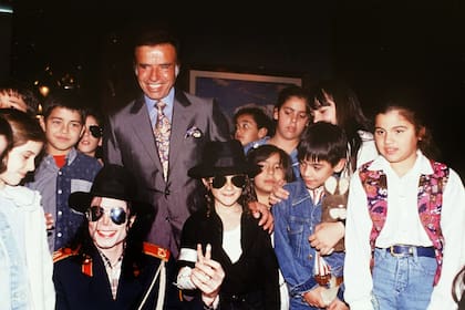 Carlos Menem y Michael Jackson