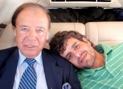 Carlos Nair junto a su padre, el ex presidente Carlos Menem, del que habla con amor y orgullo.
