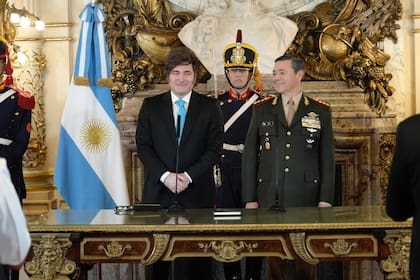 Carlos Presti juró como nuevo ministro de Defensa