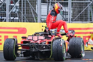 Mal día bajo el agua de Montreal: Sainz chocó, bloqueó a Gasly y fue penalizado con puestos de largada