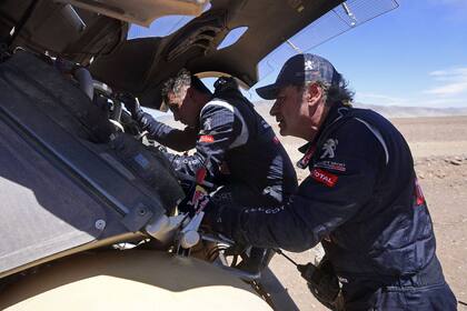 Carlos Sainz tuvo que abandonar el Dakar