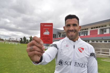 Carlos Tevez, cuando fue parte de la campaña para que los hinchas se asocien a Independiente
