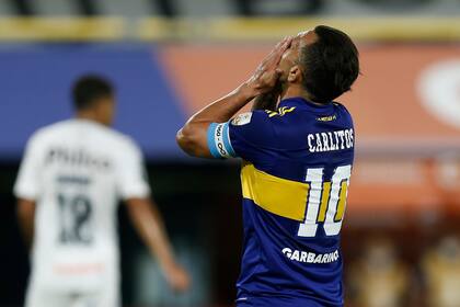 Carlos Tevez es el único que se salvó del papelón de Boca en Brasil