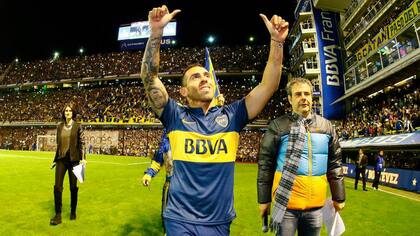 Carlos Tevez mantiene en vilo a Boca con su decisión