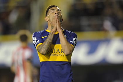 Boca subió el monto del nuevo contrato de Tevez, pero mantiene los plazos de duración