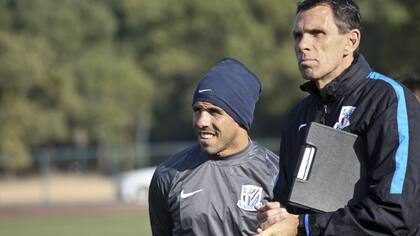 Carlos Tevez y Gustavo Poyet