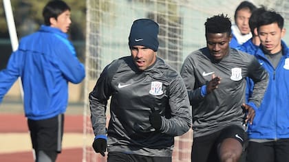 Carlos Tevez y las cifras sobre su pase a China