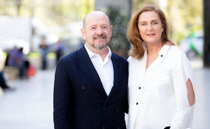 Carlos Urroz, director de TBA21, se cuenta entre los entrevistados por Arte al Día. En la foto, con Francesca Thyssen