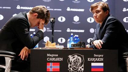 Carlsen y Karjakin disputan el título del mundo en Nueva York