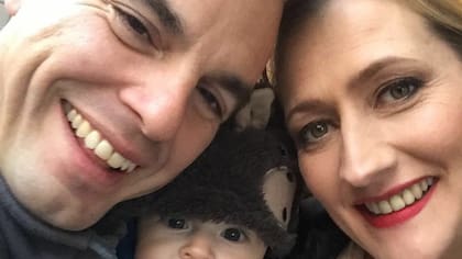 Carmela Bárbaro con su nuevo novio y su pequeño