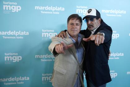 Carna y Alejandro Fiore, integrantes de la comedia Mi mujer se llama Mauricio