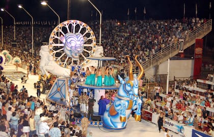 Cada año, el Carnaval se festeja justo antes de la Cuaresma cristiana que inicia el Miércoles de Ceniza