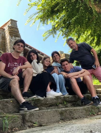Carola con su familia
