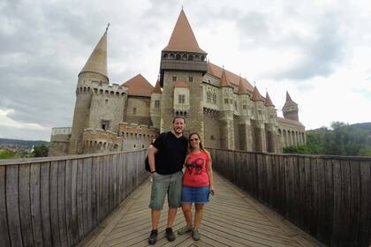 Carola Fernández Moores y Marcelo Borrego