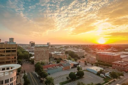 Las predicciones meteorológicas para la temporada de huracanes 2025 encendieron las alarmas en Carolina del Norte (Freepik)