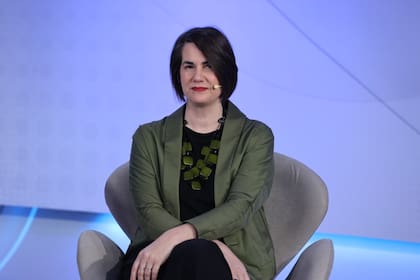 Carolina López Camelo (Sanofi): "La industria farmacéutica tuvo un rol fundamental no solo en extender la vida, sino también en mejorar su calidad”