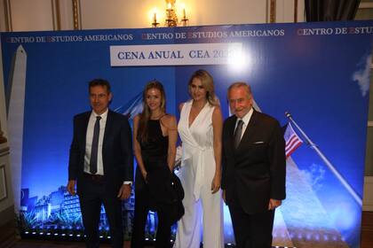 Carolina Losada y  Luis Naidenoff presentes en la cena de CEA 2022