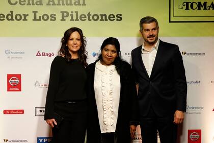 Carolina Stanley, Margarita Barrientos y Marcos Peña