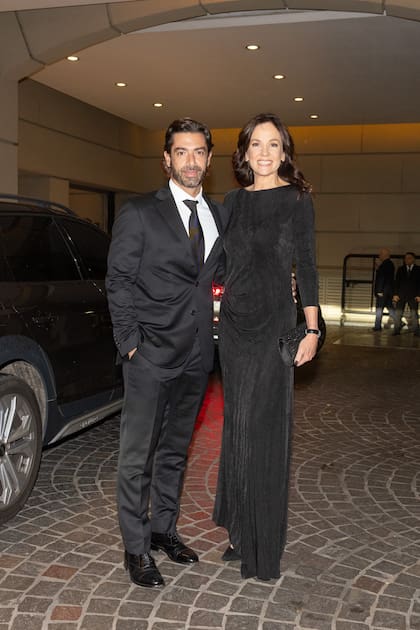 Carolina Stanley y su marido, Federico Salvai, con looks coordinados cromáticamente