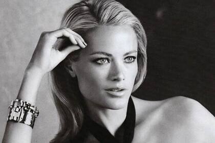 Carolyn, para Estée Lauder