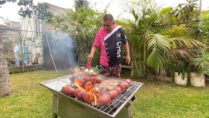 Carrera, la primera vez que ingresó a Estados Unidos, permaneció durante 10 años hasta que su madre fue diagnosticada con cáncer