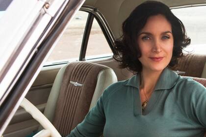 Carrie-Anne Moss regresó a la pantalla chica