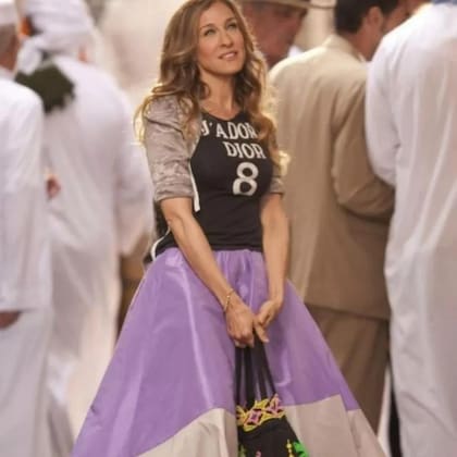 Carrie Bradshaw con la remera J’Adore Dior