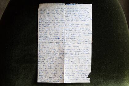 Los padres de Daniel conservan las cartas recibidas durante la guerra