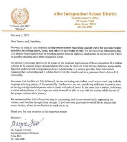 Carta firmada por la superintendente del Distrito Escolar Independiente de Alice, Anysia Treviño