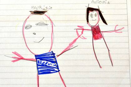 Los más chicos aprovechan para mandarle sus dibujos