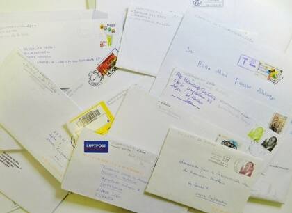 Cartas recibidas sobre desapariciones y de informantes de diversos temas.