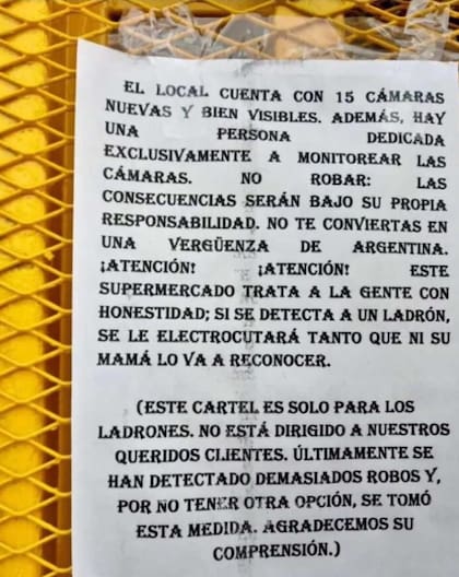 Cartel de un supermercado de Capitán Bermúdez, Santa Fe