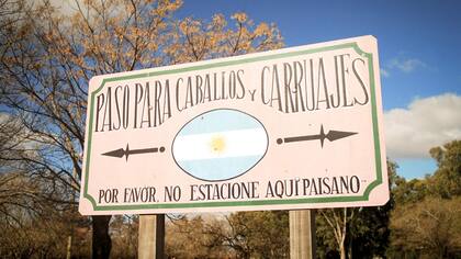 Cartel en San Antonio de Areco.