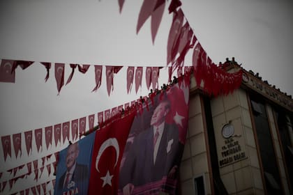 Carteles del líder opositor Kemal Kilicdaroglu durante un mitin de campaña en Tekirdag
