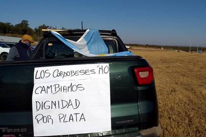 Carteles listo para la movilización en la provincia de Córdoba