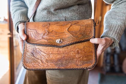 Cartera confeccionada por una gran compañera de cabalgatas de Carol, que es de Wyoming, Estados Unidos.