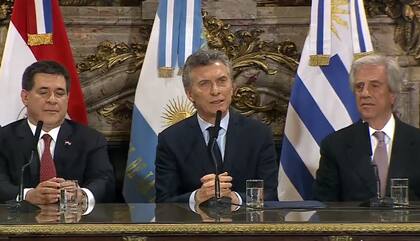 Cartes, Macri y Vázquez esta tarde en la Casa Rosada