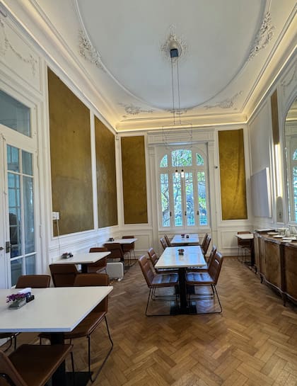 Casa Bogotá está abierta todos los días para desayunar y almorzar.