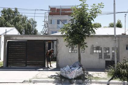 La casa de L Gante en General Rodríguez, ubicada al lado de la vivienda de Claudia Valenzuela, su madre