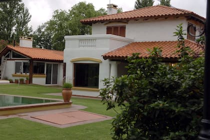 CASA DE NORA DALMASSO, EN EL COUNTRY DE RIO CUARTO DONDE FUE ENCONTRADA MUERTA EN CIRCUNSTANCIAS DE INDOLE SEXUAL