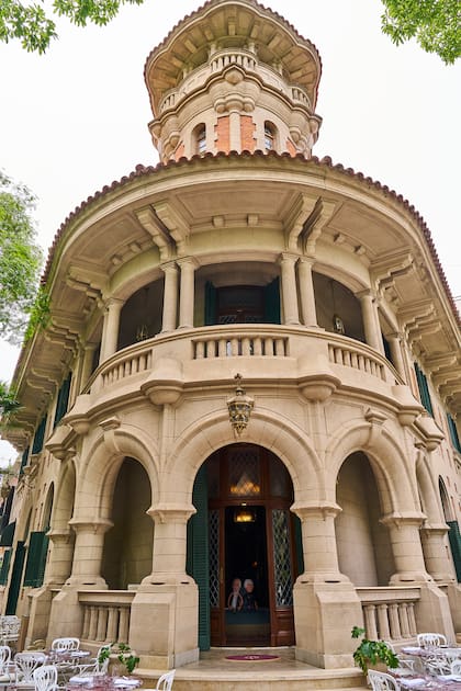 Casa Palanti, conocida como la Casa Redonda o el Pequeño Barolo