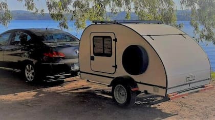 Casa rodante de acero, ideal para vacacionar al aire libre