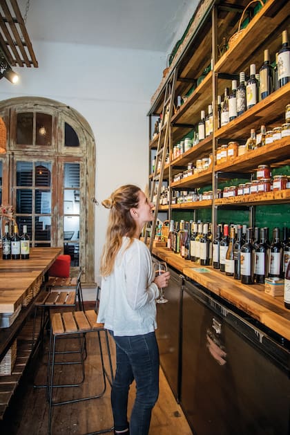 Casa Tinta, una librería y restaurante en Villa Crespo