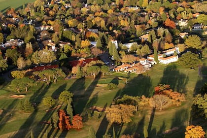 Casas, arboledas, mucho verde y aire puro